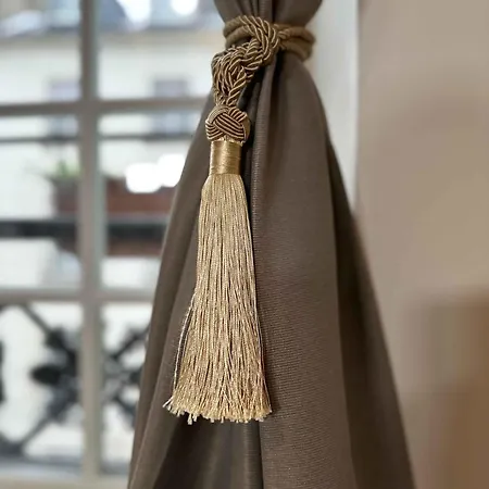 Unique Near Notre-dame شقة باريس